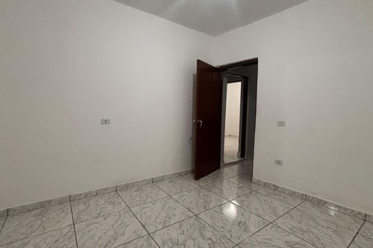 Quarto 1 de casa para alugar com 2 quartos, 45m² em Parque Turiguara, Cotia