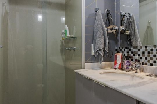 Banheiro de apartamento para alugar com 2 quartos, 70m² em Partenon, Porto Alegre