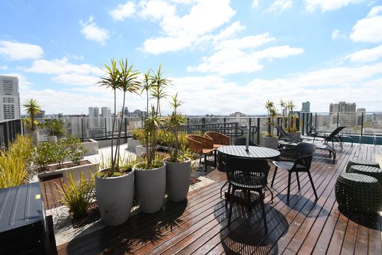 Área comum - Cobertura de kitnet/studio para alugar com 1 quarto, 25m² em Centro, Curitiba
