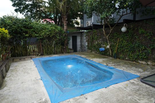Piscina de casa à venda com 3 quartos, 198m² em Jardim Sao Luis, Barueri