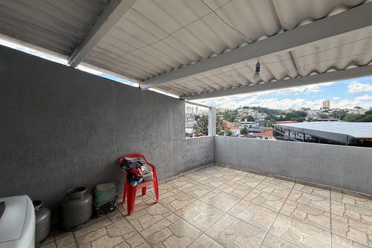 Área de serviço de casa à venda com 4 quartos, 143m² em Jardim Santo Elias, São Paulo
