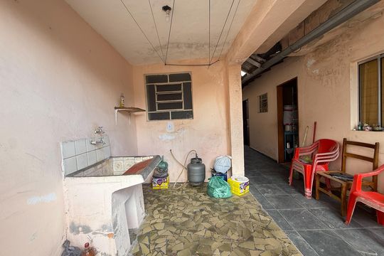 Área externa de casa à venda com 4 quartos, 143m² em Jardim Santo Elias, São Paulo