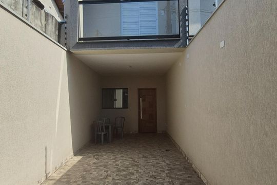 Garagem de casa à venda com 3 quartos, 100m² em Vila Monte Santo, São Paulo