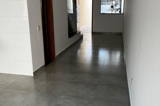 Casa à venda com 3 quartos, 100m² em Vila Monte Santo, São Paulo