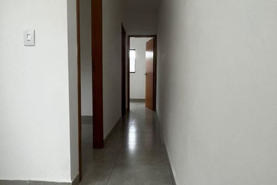 Corredor de casa à venda com 3 quartos, 100m² em Vila Monte Santo, São Paulo
