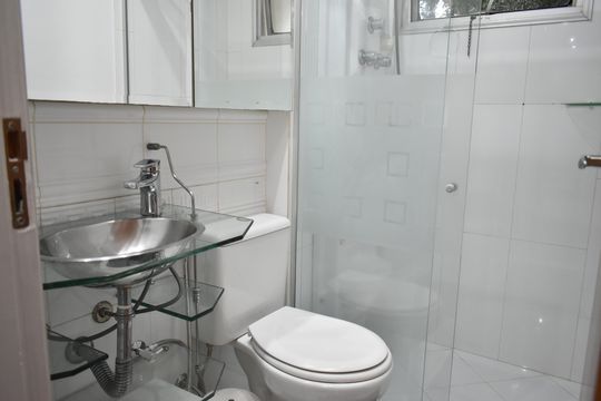 Banheiro de apartamento para alugar com 1 quarto, 43m² em Vila Clementino, São Paulo