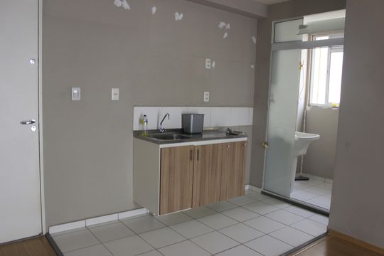 Cozinha  de apartamento à venda com 2 quartos, 49m² em Vila Moreira, Guarulhos