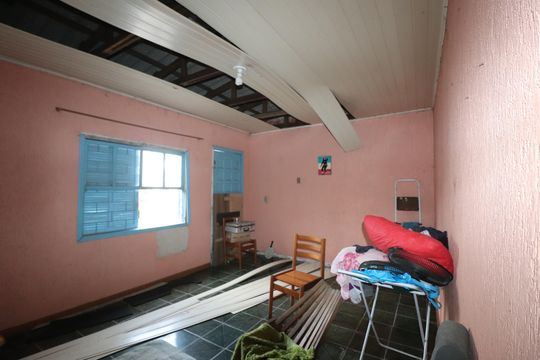 Casa à venda com 3 quartos, 101m² em Olaria, Canoas