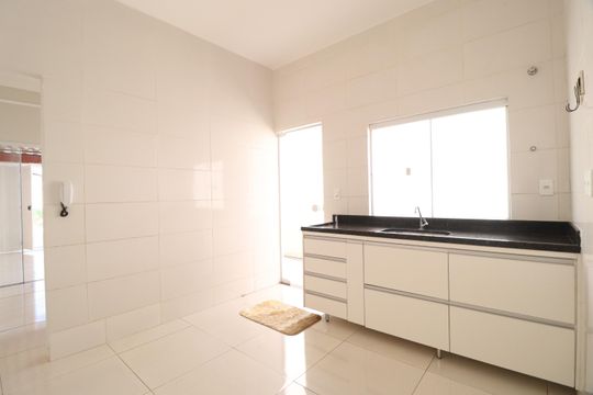 Cozinha de casa para alugar com 3 quartos, 85m² em Santa Rosa, Uberlândia