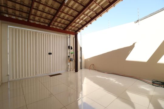 Varanda da Sala de casa para alugar com 3 quartos, 85m² em Santa Rosa, Uberlândia