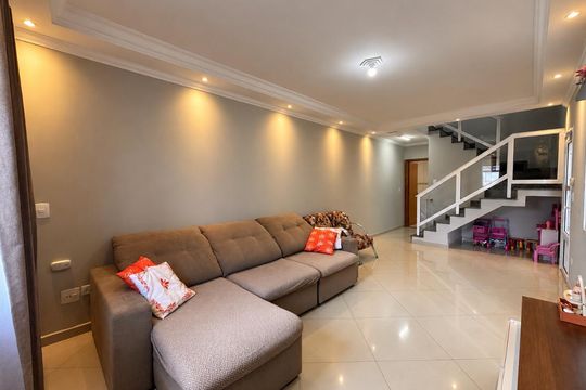 Sala de casa de condomínio à venda com 3 quartos, 150m² em Novo Osasco, Osasco