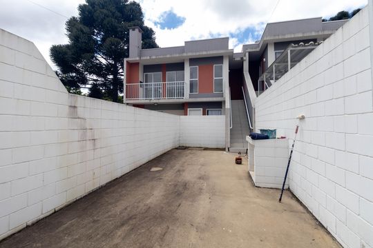 Garagem de casa à venda com 2 quartos, 53m² em Santa Cândida, Curitiba