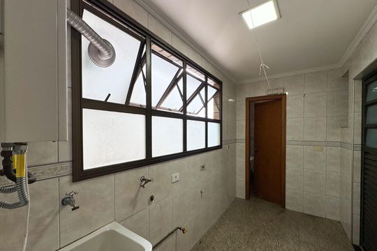 Área de Serviço de apartamento para alugar com 3 quartos, 160m² em Vila Margarida, São Bernardo do Campo
