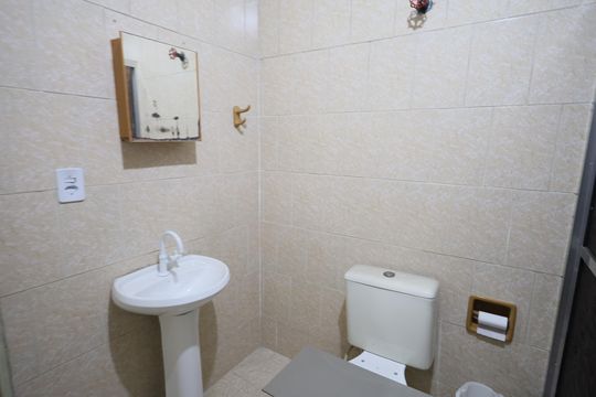 Banheiro 4 de casa à venda com 4 quartos, 172m² em Jardim Munhoz Junior, Osasco