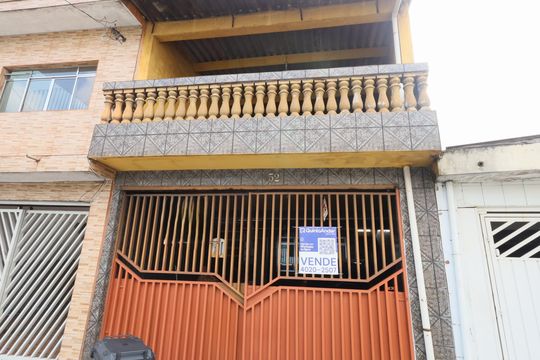 Fachada de casa à venda com 4 quartos, 172m² em Jardim Munhoz Junior, Osasco