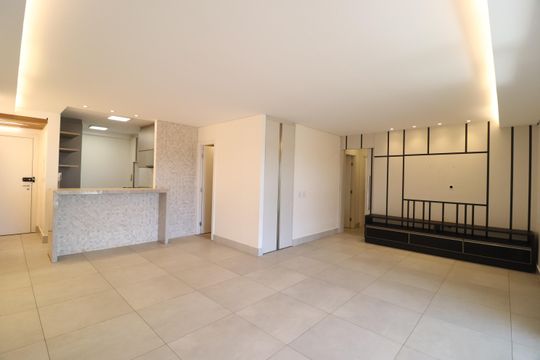 Apartamento para alugar com 3 quartos, 109m² em Jardim Karaíba, Uberlândia