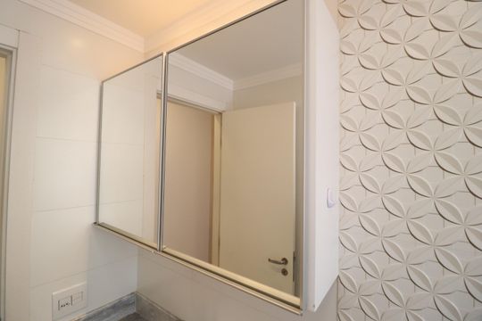 Banheiro do Quarto 2 de apartamento para alugar com 3 quartos, 109m² em Jardim Karaíba, Uberlândia