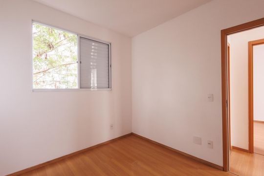 Quarto 2 de apartamento para alugar com 2 quartos, 42m² em Caixa D’água, Taubaté