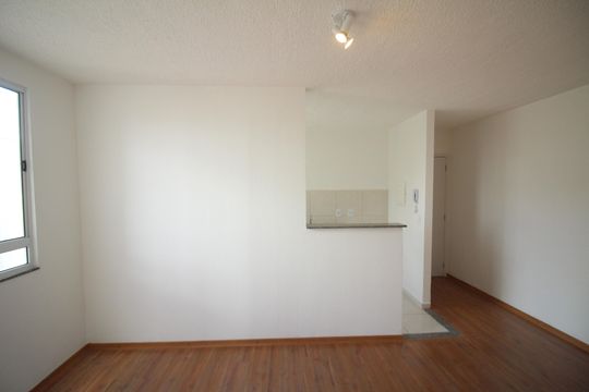 Sala de apartamento para alugar com 2 quartos, 45m² em Bairro da Glória, Contagem