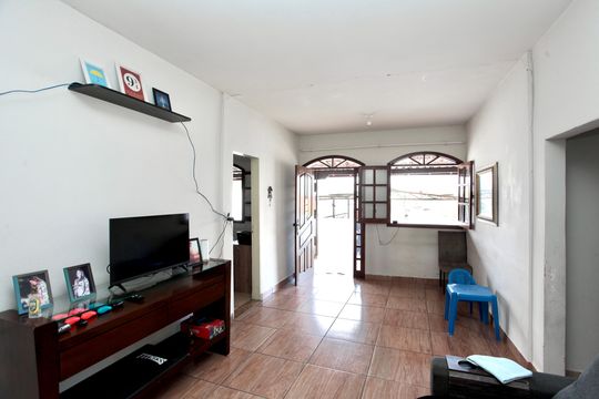 Sala de casa para alugar com 3 quartos, 386m² em Centro, Contagem