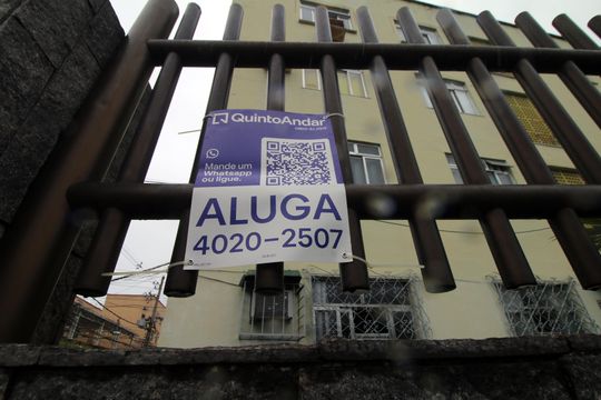 Placa de apartamento para alugar com 2 quartos, 50m² em Irajá, Rio de Janeiro