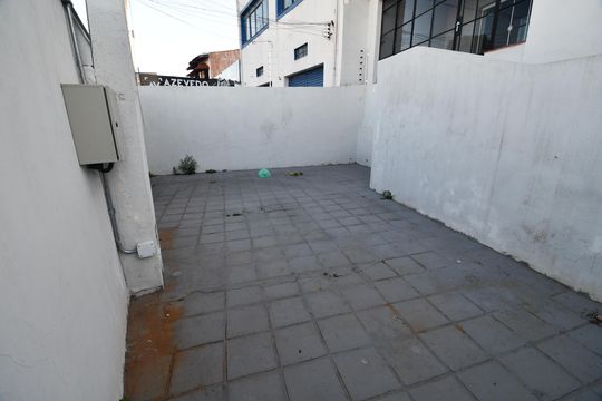 Garagem de casa para alugar com 2 quartos, 120m² em Vila Nova, Campinas