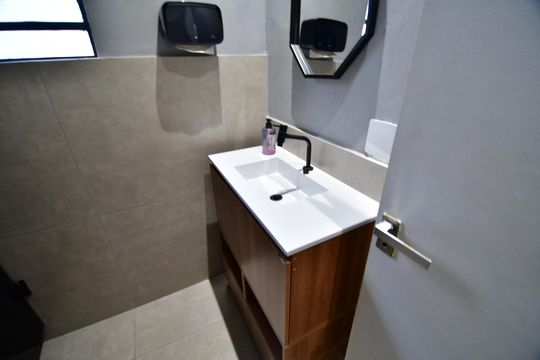 Banheiro de casa para alugar com 2 quartos, 120m² em Vila Nova, Campinas
