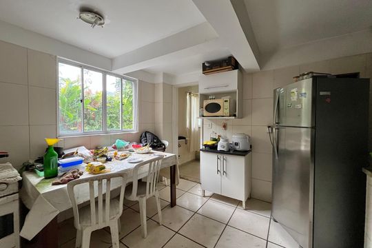 Cozinha de casa de condomínio à venda com 3 quartos, 190m² em Barra da Tijuca, Rio de Janeiro