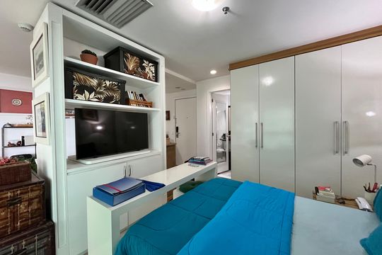 Quarto de kitnet/studio para alugar com 1 quarto, 48m² em Barra da Tijuca, Rio de Janeiro