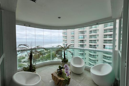 Varanda de kitnet/studio para alugar com 1 quarto, 48m² em Barra da Tijuca, Rio de Janeiro