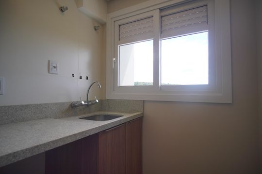 Tanque de apartamento para alugar com 2 quartos, 77m² em Scharlau, São Leopoldo