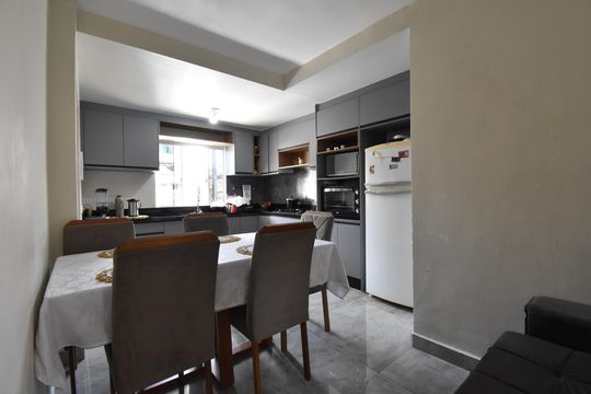Cozinha de casa à venda com 3 quartos, 250m² em Cidade Industrial de Curitiba, Curitiba