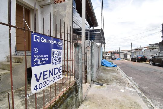 Placa de casa à venda com 3 quartos, 250m² em Cidade Industrial de Curitiba, Curitiba