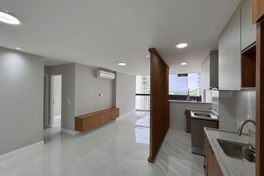 Sala de apartamento para alugar com 2 quartos, 81m² em Recreio dos Bandeirantes, Rio de Janeiro