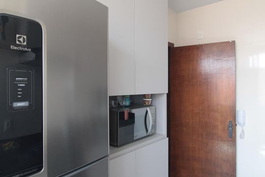 Cozinha e Área de Serviço de apartamento à venda com 2 quartos, 48m² em Jardim Atlântico, Belo Horizonte