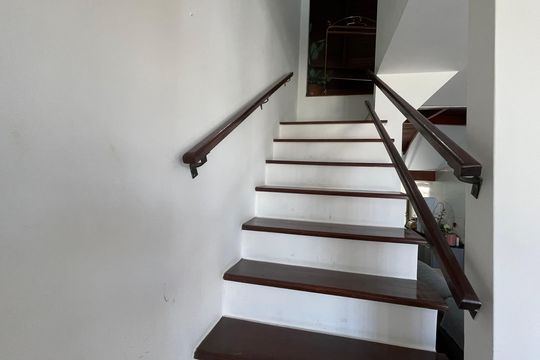 Escada  de casa para alugar com 4 quartos, 157m² em Capoeiras, Florianópolis