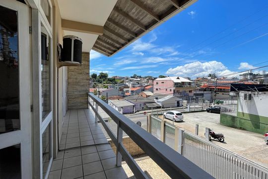 Sacada de casa para alugar com 4 quartos, 157m² em Capoeiras, Florianópolis