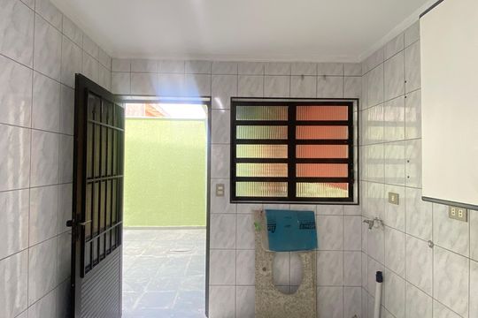 Área de Serviço de casa à venda com 4 quartos, 300m² em Cipava, Osasco