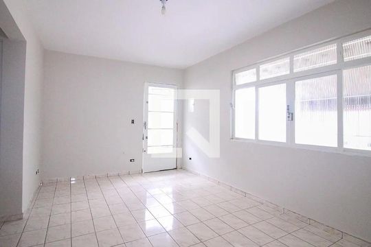 Casa à venda com 4 quartos, 133m² em Vila Antonieta, São Paulo