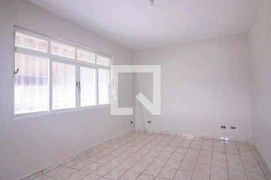 Sala de casa à venda com 4 quartos, 133m² em Vila Antonieta, São Paulo