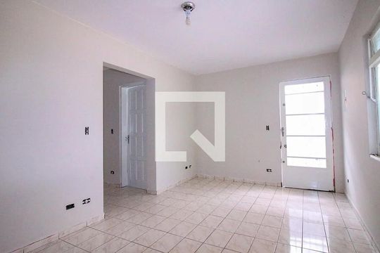 Sala de casa à venda com 4 quartos, 133m² em Vila Antonieta, São Paulo