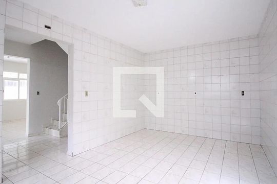 Cozinha de casa à venda com 4 quartos, 133m² em Vila Antonieta, São Paulo