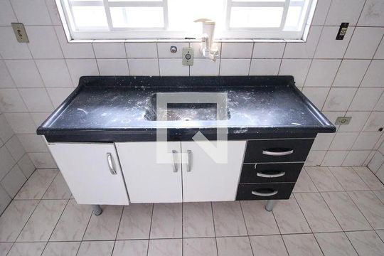 Cozinha de casa à venda com 4 quartos, 133m² em Vila Antonieta, São Paulo