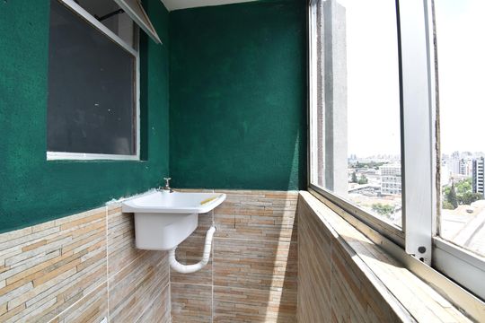Área de serviço de apartamento para alugar com 1 quarto, 30m² em Rebouças, Curitiba