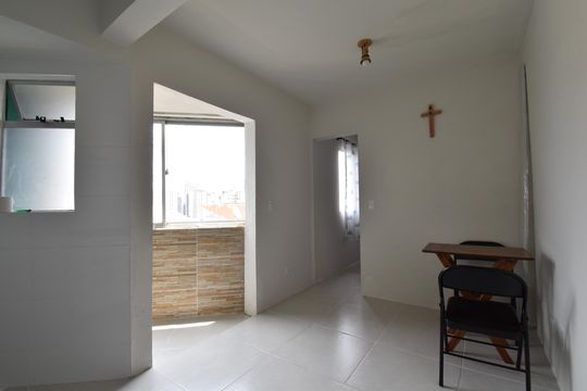 Sala/Cozinha de apartamento para alugar com 1 quarto, 30m² em Rebouças, Curitiba