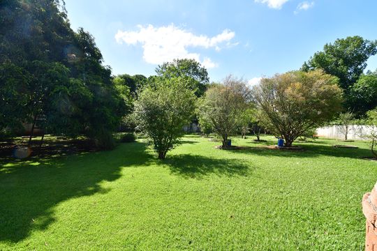 Jardim de casa de condomínio à venda com 4 quartos, 809m² em Cidade Universitária, Campinas