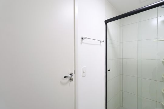Banheiro  de apartamento para alugar com 2 quartos, 41m² em Água Branca, São Paulo