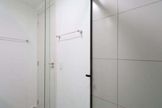 Banheiro  de apartamento para alugar com 2 quartos, 41m² em Água Branca, São Paulo