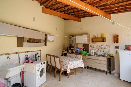 Área de serviço e quintal de casa para alugar com 3 quartos, 312m² em Jardim Sao Caetano, São Caetano do Sul