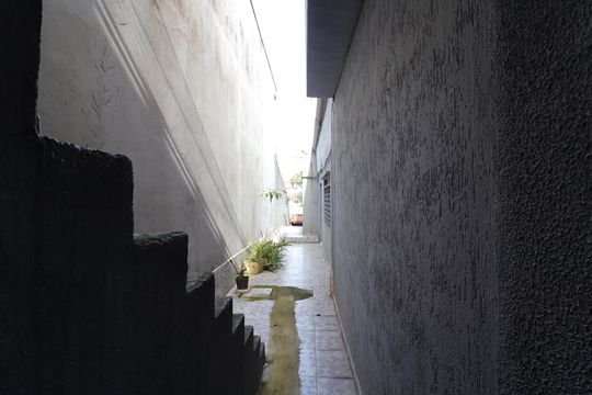 Área comum - Corredor externo de casa para alugar com 1 quarto, 25m² em Vila do Castelo, São Paulo